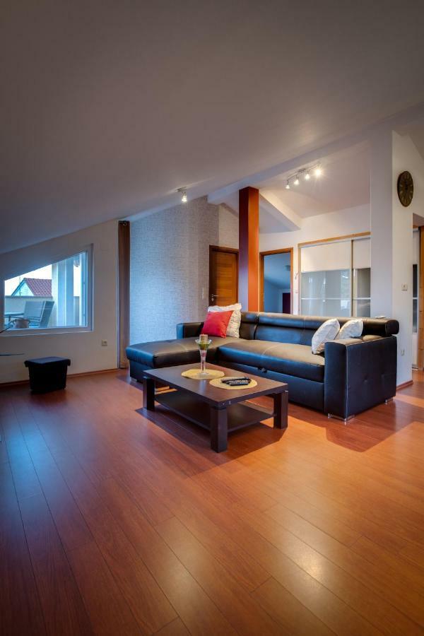 Apartman Nane Banjol Zewnętrze zdjęcie